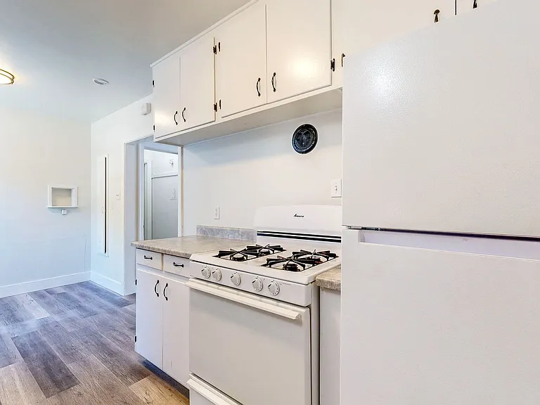560 McConnell Ave — Photo 9