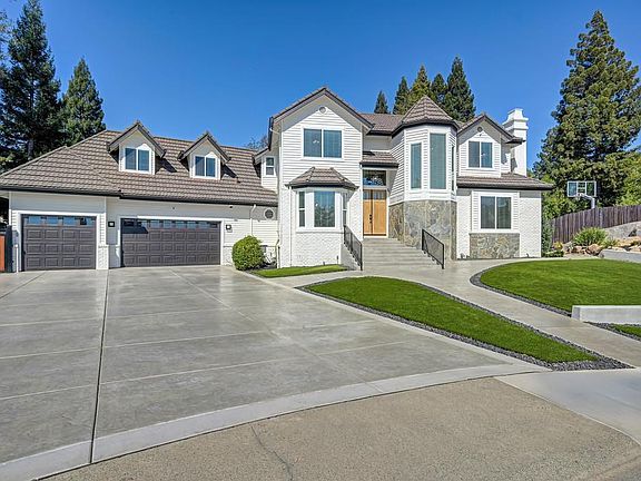 3rd image of 105 Calwell Ct