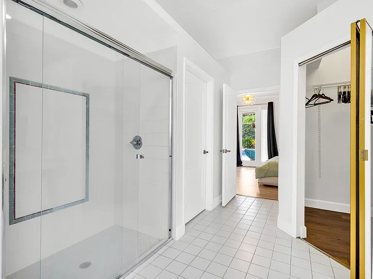 8631 Terrace Pines Ct — Photo 18