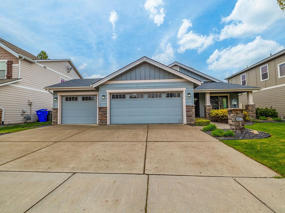 1st image of 1817 S Shamrock Dr
