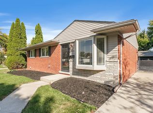 33328 Fraser Ave, Fraser, MI 48026