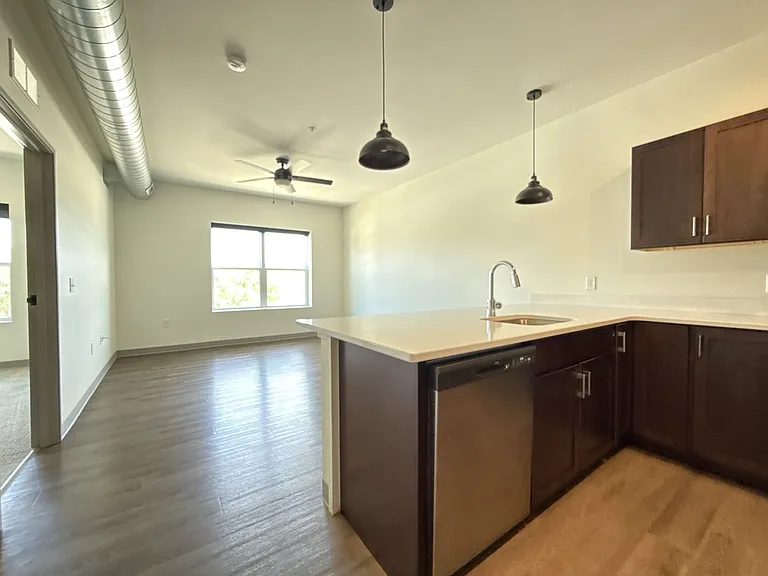 The Leo at the Hub Apartments — Photo 27