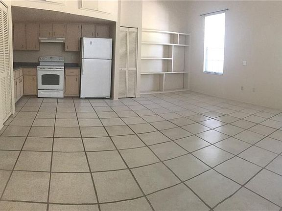 5th image of 215 Goldstein St APT 1