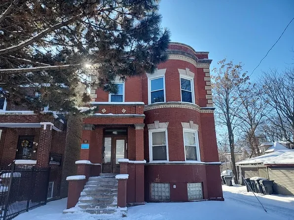 359 E 70th St, Chicago, IL 60637