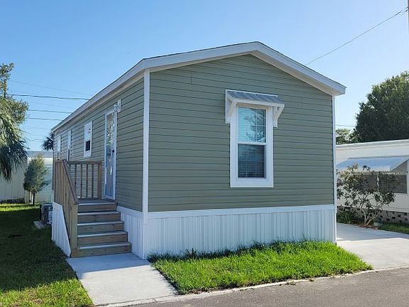 2nd image of 4125 Park St N #228