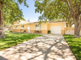 907 W 12th St, Mccook, NE 69001