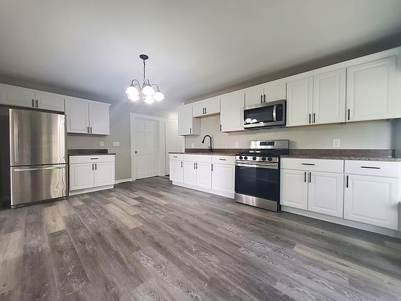 2nd image of 202 S Mitchell St