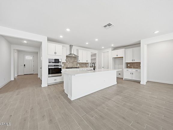 4th image of 14857 W LARIAT Lane