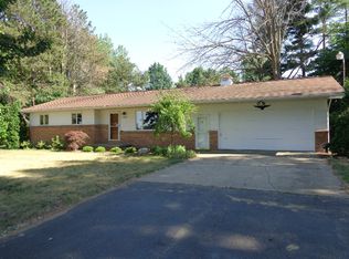 2868 E Freeland Rd, Freeland, MI 48623