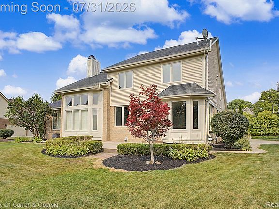 5th image of 48541 Inveraray Rd