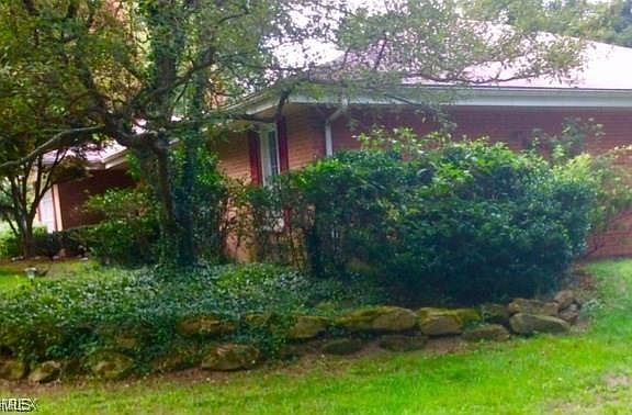 2nd image of 9 Wildfern Dr