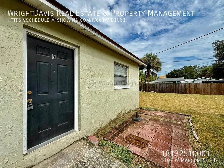 Cozy 2-Bedroom, 1-Bath Duplex — Photo 4