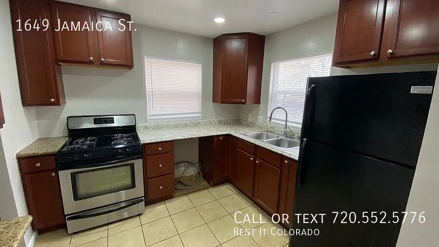 Coming Soon Charming 2-Bedroom Home In A Quiet Aurora Neighborhood! — Photo 3
