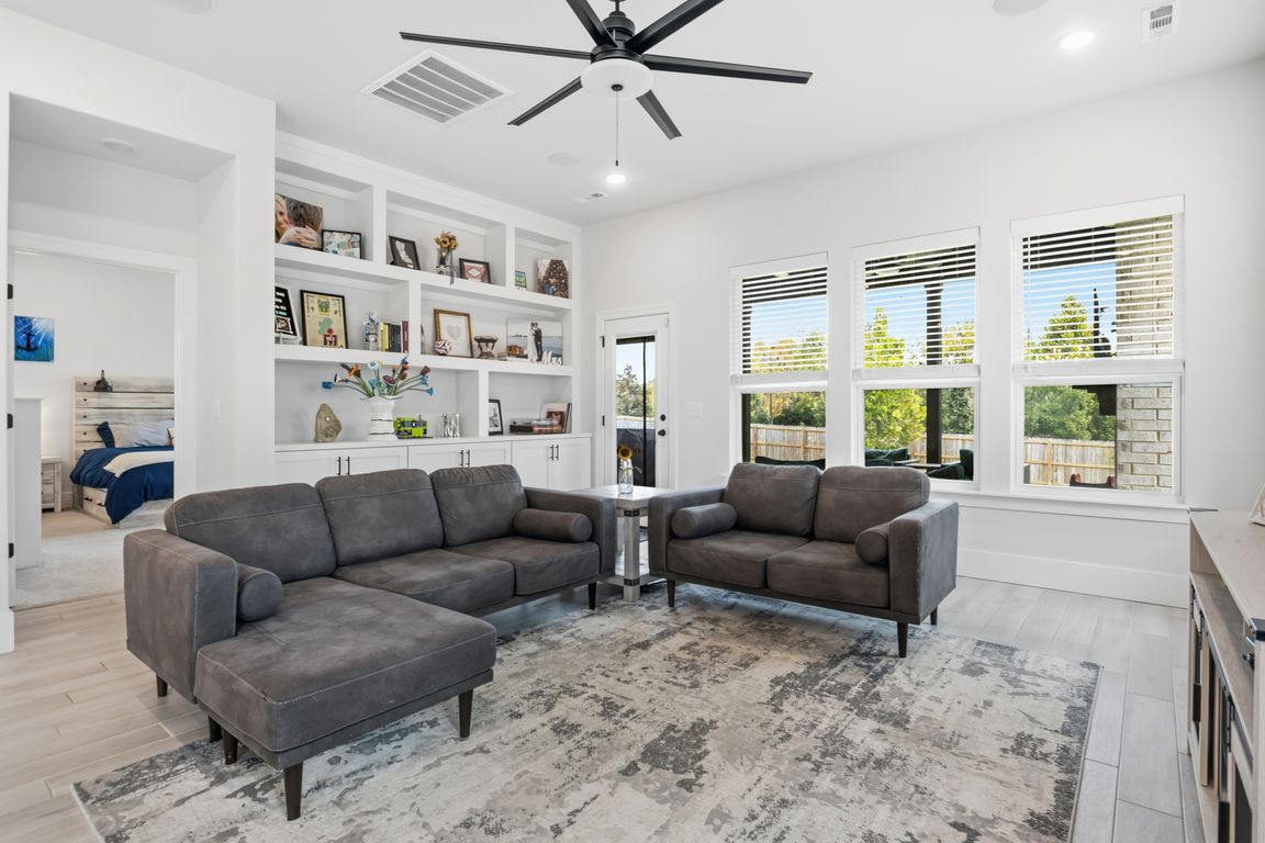 next background image