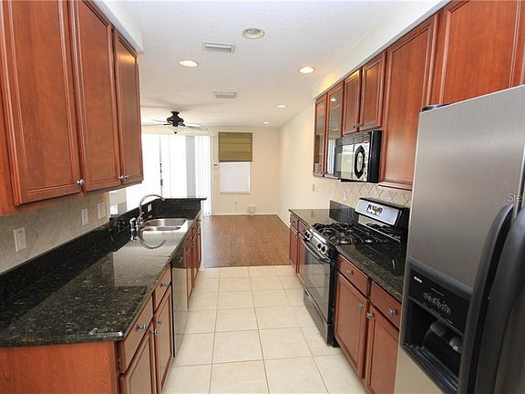 3rd image of 11502 Fountainhead Dr