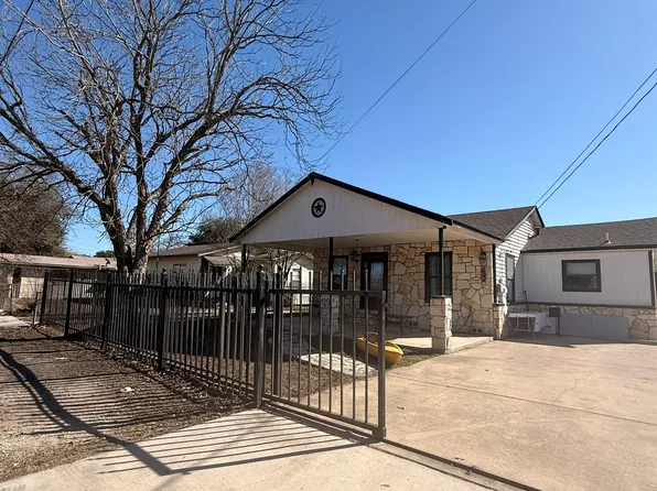 834 W Baetz, San Antonio, TX 78221