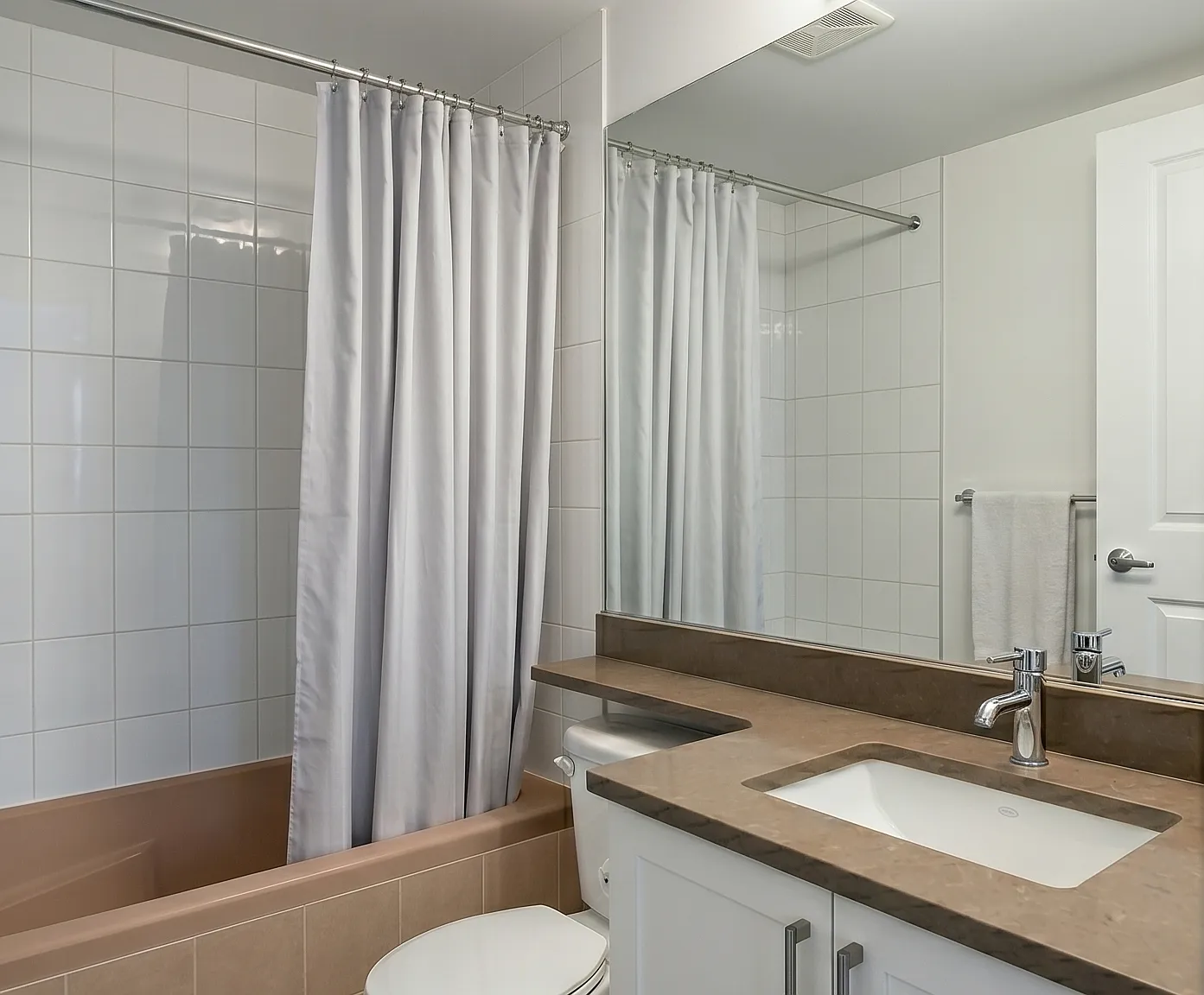 4 bed, 1000 sqft, $2,200 — Photo 3