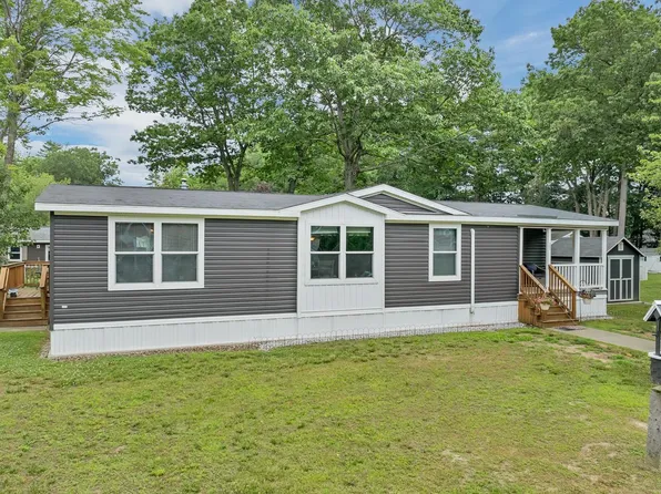 23 South Cranberry Lane, Rochester, NH 03867