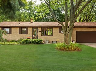 5463 Ivy Dr, Stevensville, MI 49127