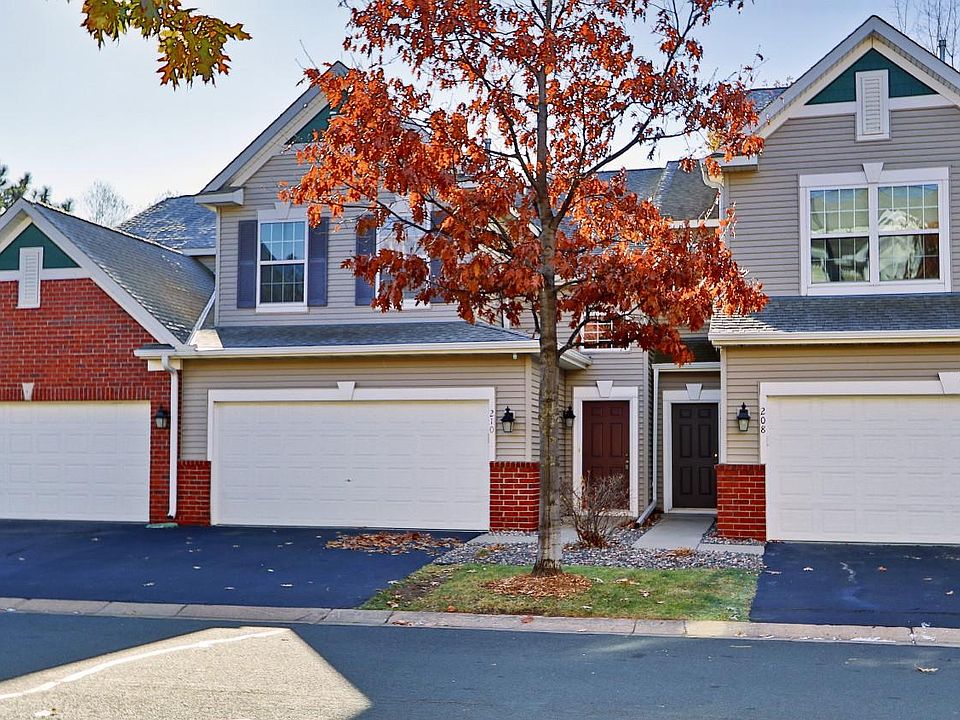 1st image of 210 Heritage Ln