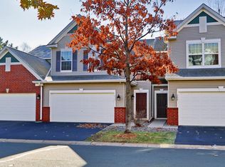 210 Heritage Ln, Circle Pines, MN 55014