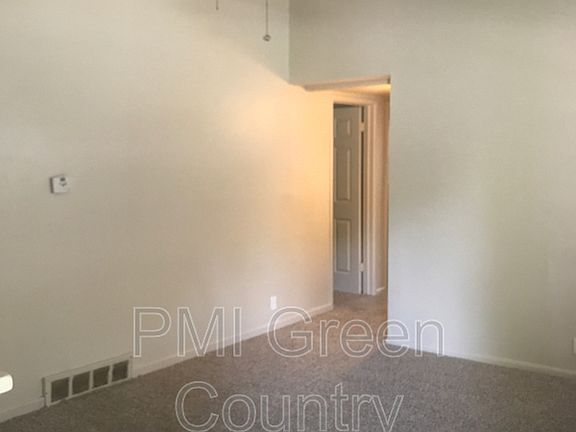 4th image of 629 E 51st Pl N