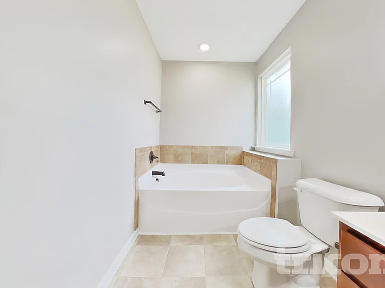 31 Burr Oak Cir — Photo 9