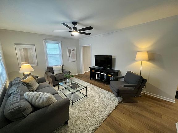 4th image of 925 Woodland Ave