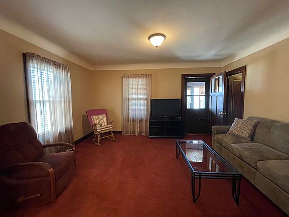 2nd image of 223 Ferris St