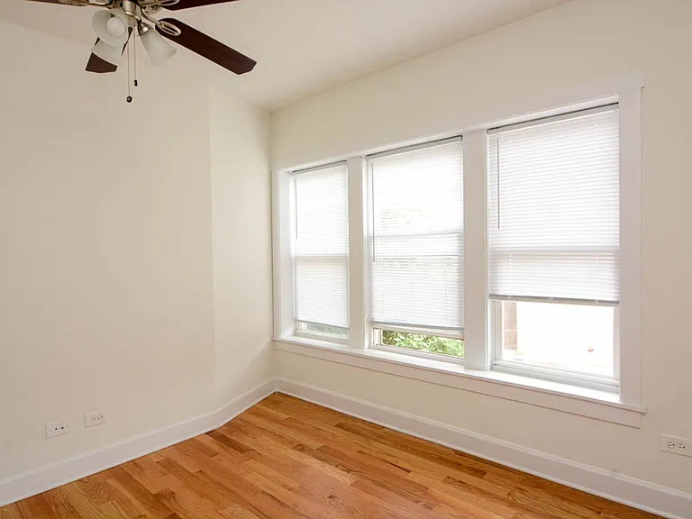 4804 N Avers Ave #202 — Photo 14
