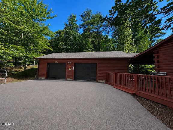 5th image of 1665 Scenic Woods Way