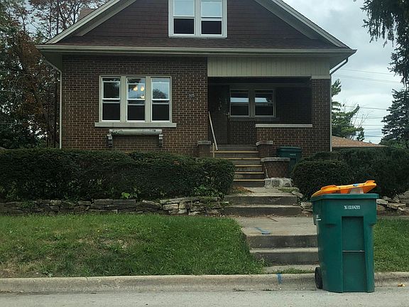3rd image of 915 Vine St