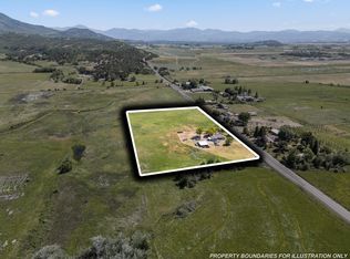 6716 N Foothill Rd, Medford, OR 97502