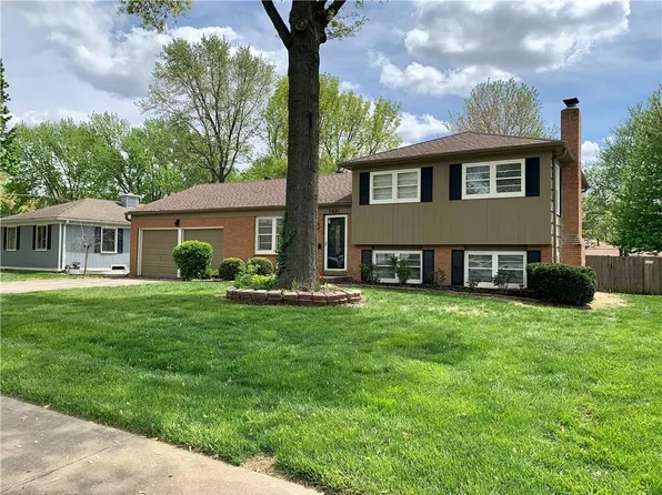 5601 W 99th St, Overland Park, KS 66207