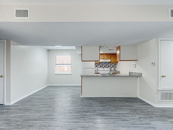 5th image of 4002 NW Ozmun Ave #4010-C