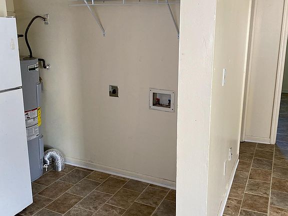 5th image of 407 Turpin Dr #4
