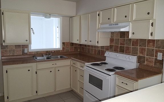 2nd image of 2201 E Monroe Ave