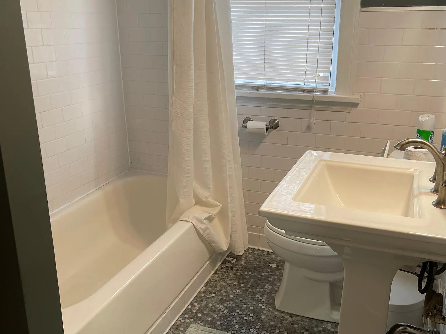 5 bed, 1800 sqft, $6,500 — Photo 3