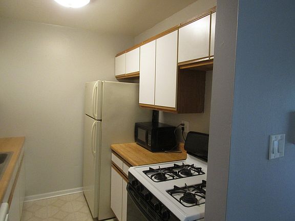 4th image of 9998 S 84th Ter #314