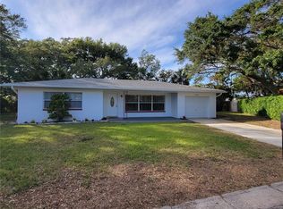 2200 Limpet Ln, Largo, FL 33774