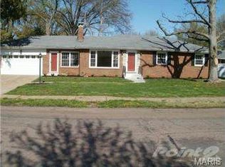 6 Elm Dr, Florissant, MO