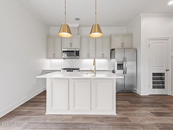2nd image of 200 Prescott Blvd #302