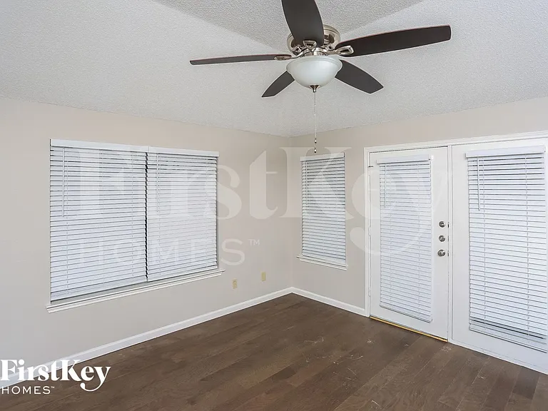 928 Micarta Dr — Photo 7