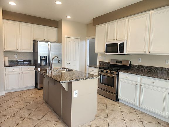 4th image of 41863 Vardon Dr