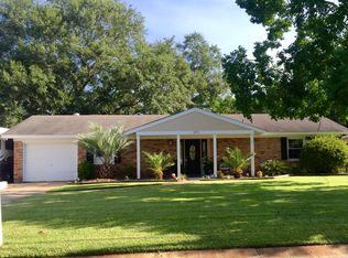 2711 Montclair Ave, Pascagoula, MS 39567