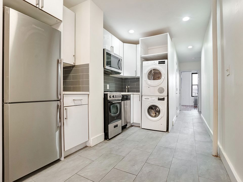 1st image of 154 E 7th St APT 3