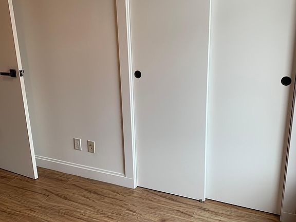 4th image of 920 Montgomery St #305
