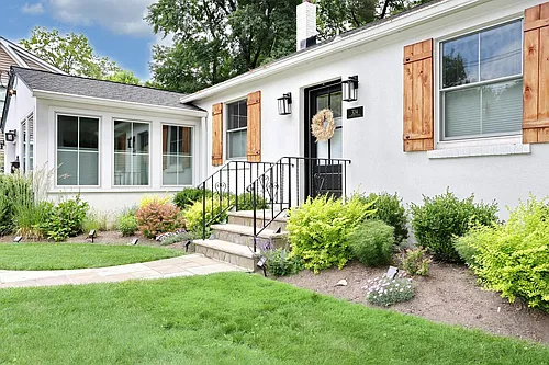 324 Godwin Ave Photo 1