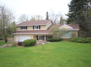 1441 Tomac Ln, Hubertus, WI 53033