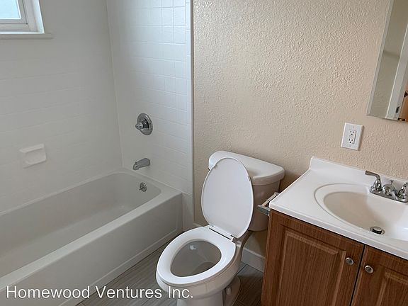 3rd image of 523 Page St APT 10